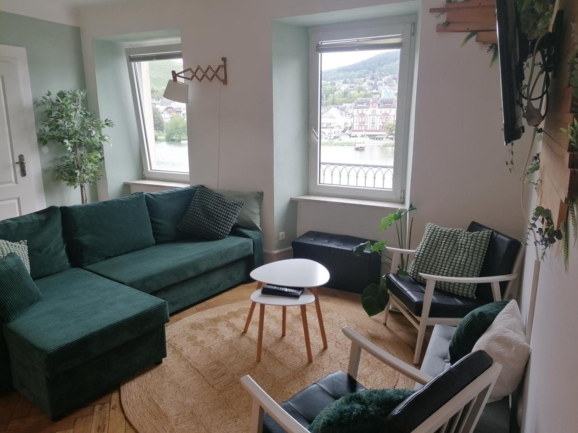 Voll Ausgestattete Wohnung Mit Moselblick อัลฟ์ ภายนอก รูปภาพ